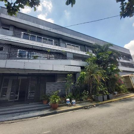 Nest Suites Quezon City Exterior photo