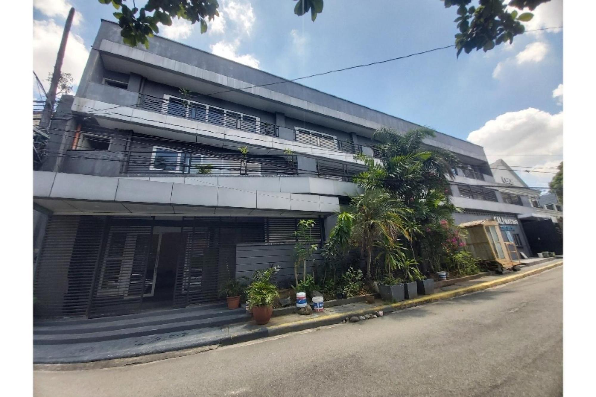 Nest Suites Quezon City Exterior photo
